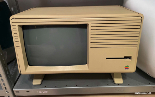 Lisa  &bull;  110 Volt
1984